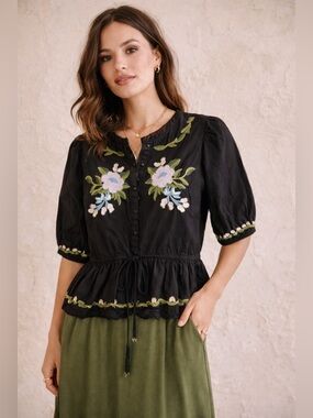 🌺 Anthro Jennifer & Grace Embroidered Peasant Top